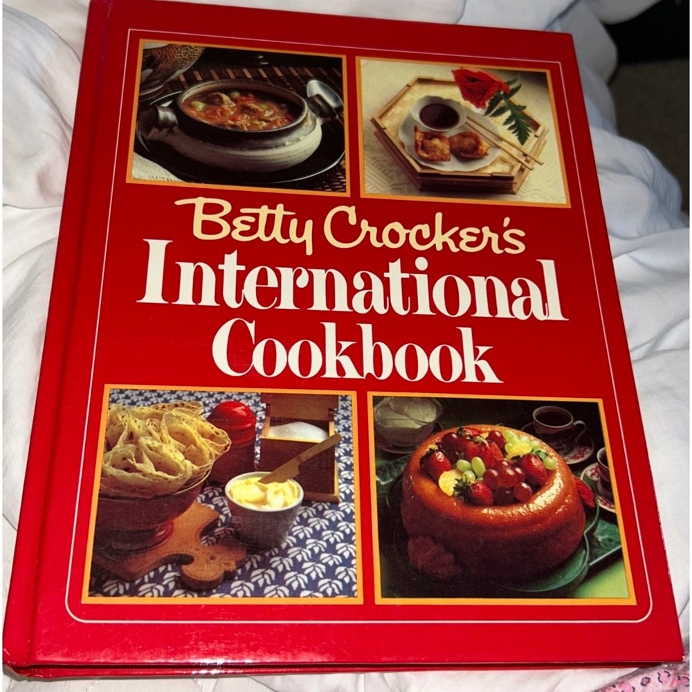 Betty Crocker's International Cookbook 1980 Hardcover Vintage 1st Edition